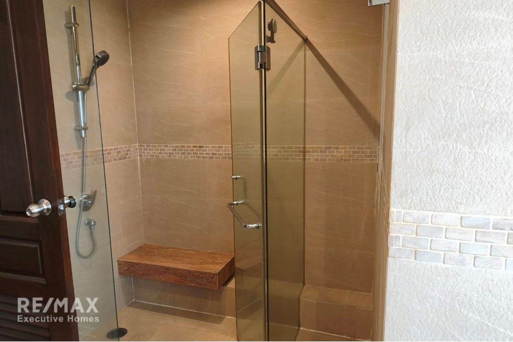 Luxury Condo with Breathtaking Views in Sukhumvit 12