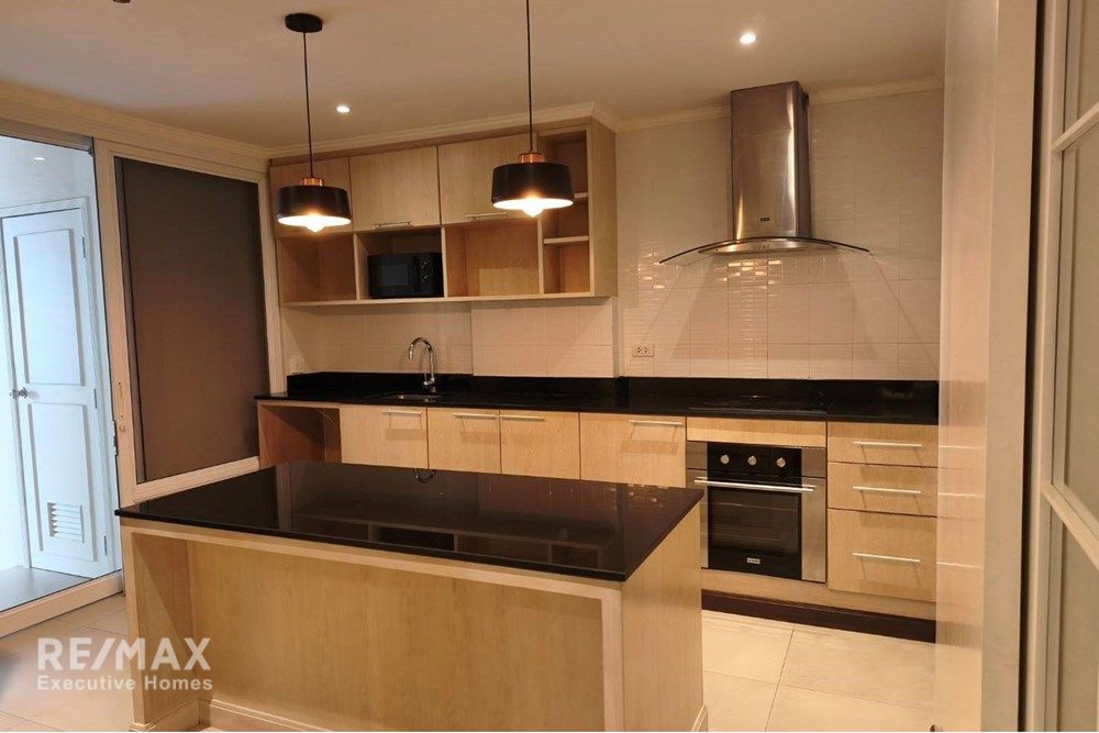 Luxury Condo with Breathtaking Views in Sukhumvit 3