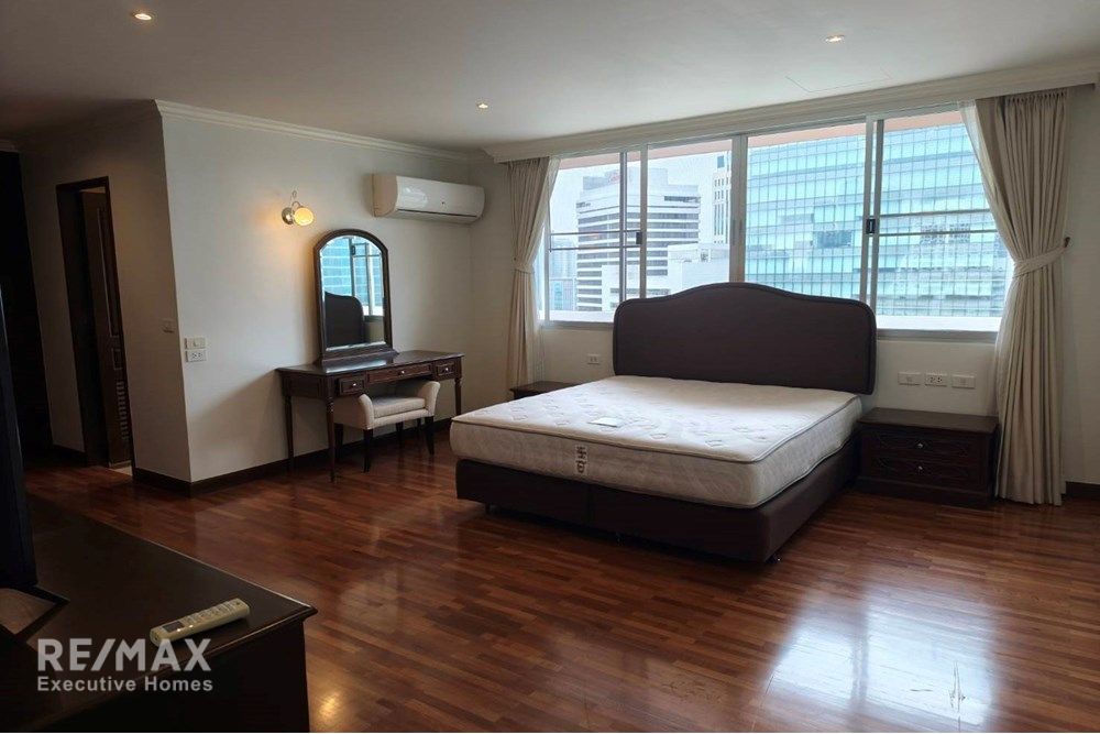 Luxury Condo with Breathtaking Views in Sukhumvit 6