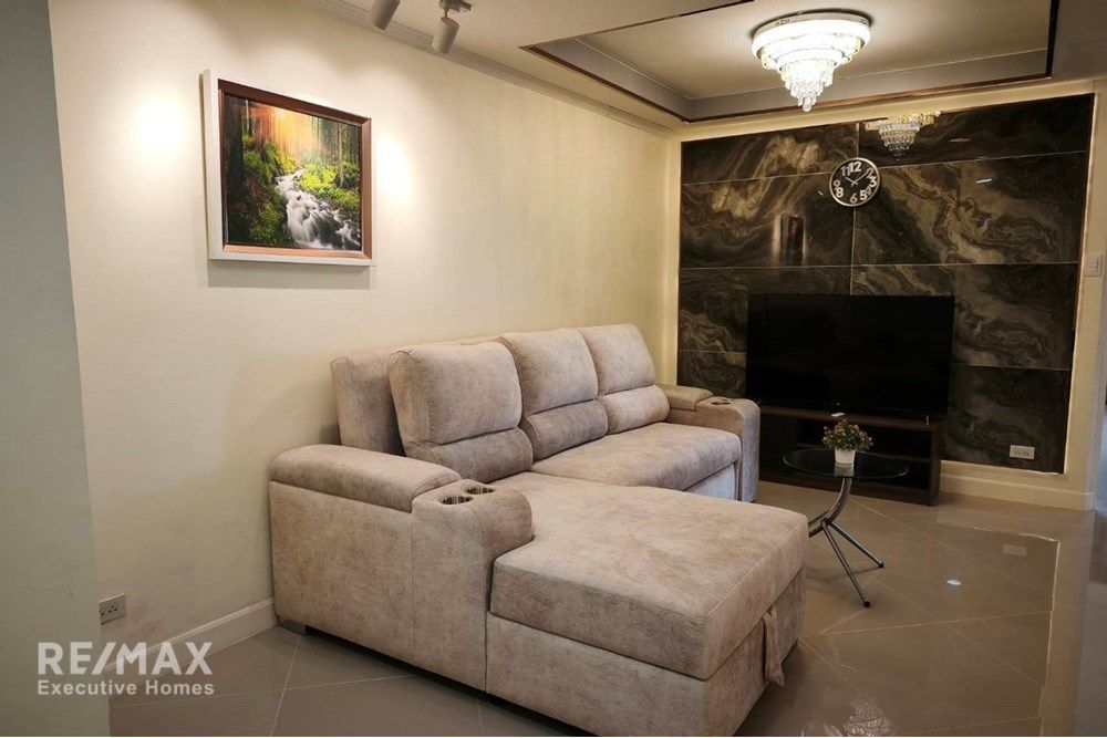 Luxury Condo in Bangkok, 11 Mins Walk to BTS Phloen Chit 2