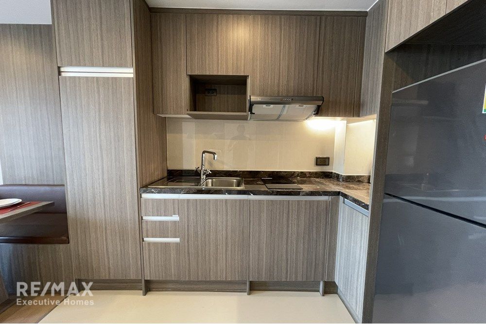 Modern Condo for Sale in Thonglor 25, Bangkok - Urban Living Experience 4