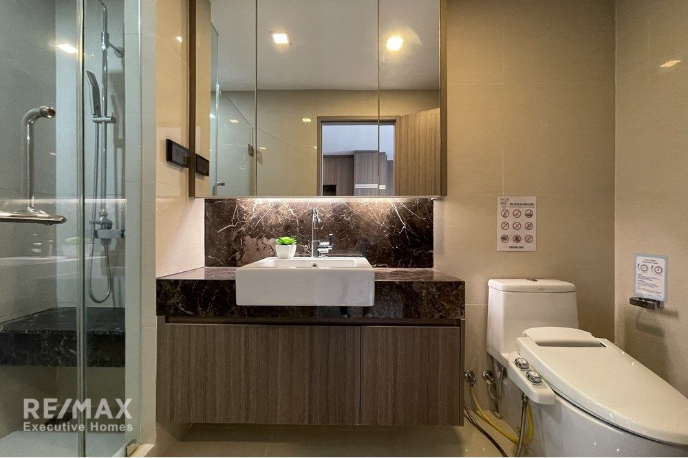 Modern Condo for Sale in Thonglor 25, Bangkok - Urban Living Experience 8