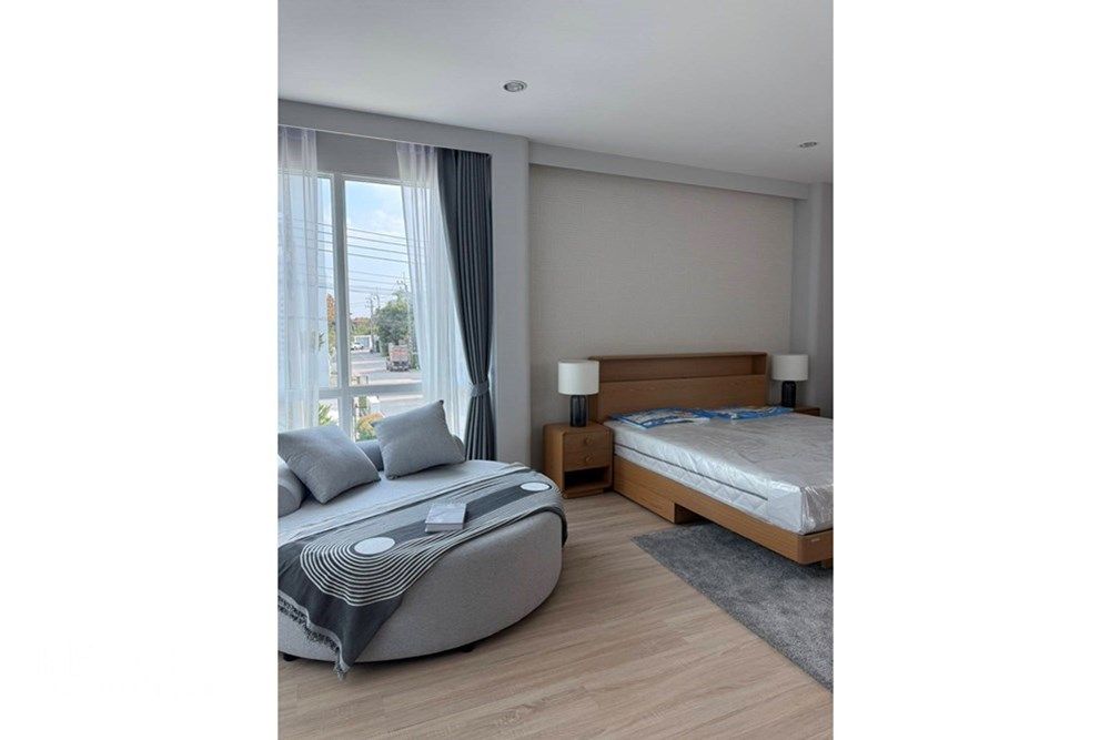 Luxury Detached House for Rent in Nirvana Beyond, Khrungthep Kreetha 9