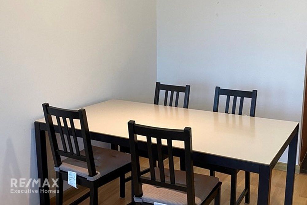 Modern 1BR Condo in Phra Khanong - 9 mins Walk to BTS On Nut 4