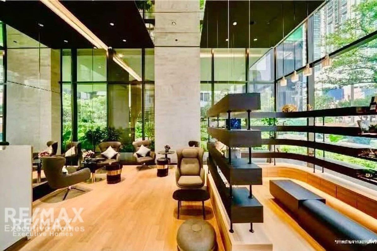 Luxury 1-Bedroom Condo for Rent at 28 Chidlom, Just 5 Minutes Walk to BTS Chit Lom 19