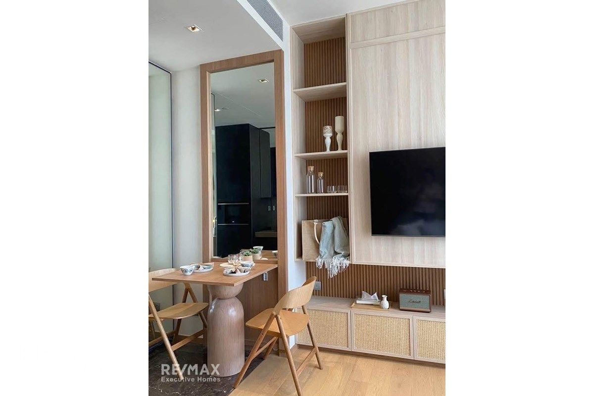 Luxury 1-Bedroom Condo for Rent at 28 Chidlom, Just 5 Minutes Walk to BTS Chit Lom 7