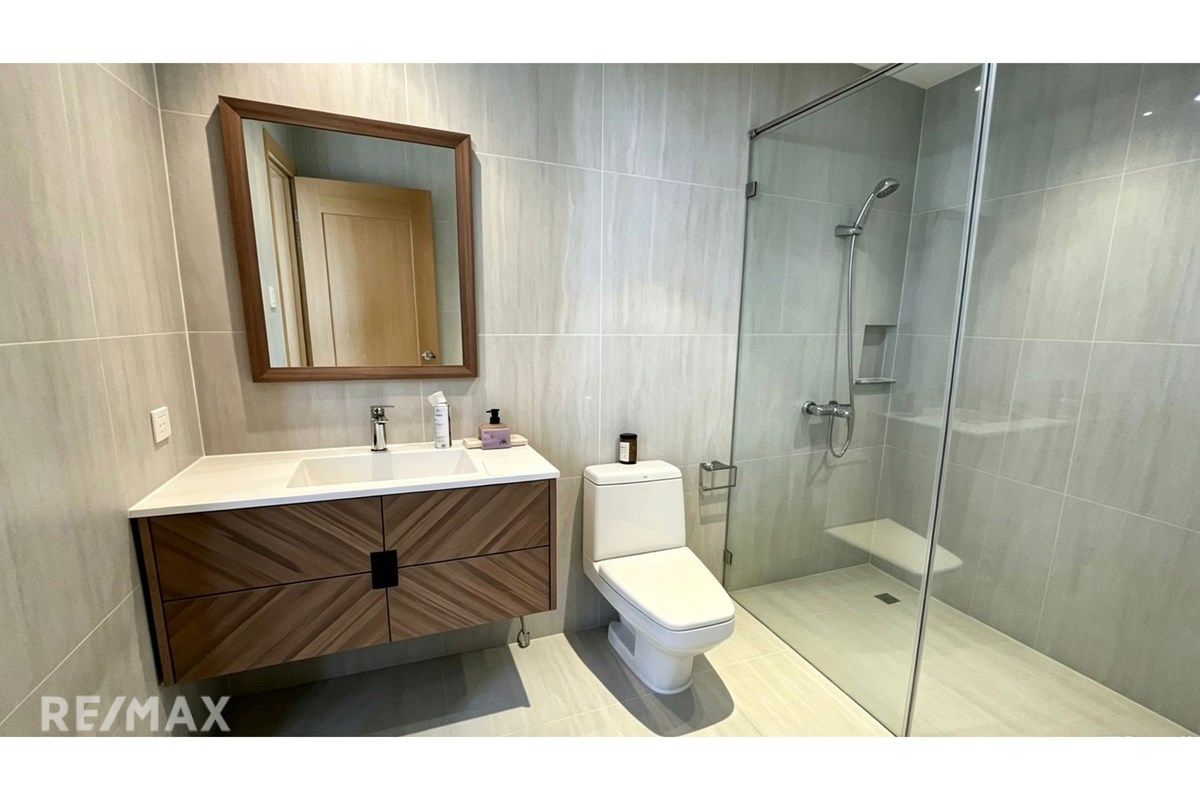Rare Duplex in Emporio Place Sukhumvit 24 with Skyline Views, 14 Mins Walk to BTS Phrom Phong 13
