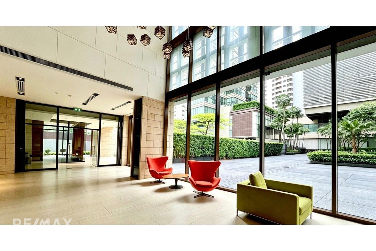 Rare Duplex in Emporio Place Sukhumvit 24 with Skyline Views, 14 Mins Walk to BTS Phrom Phong 17