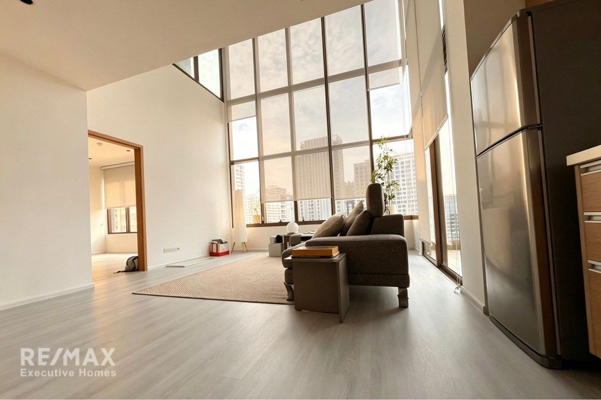Rare Duplex in Emporio Place Sukhumvit 24 with Skyline Views, 14 Mins Walk to BTS Phrom Phong 2