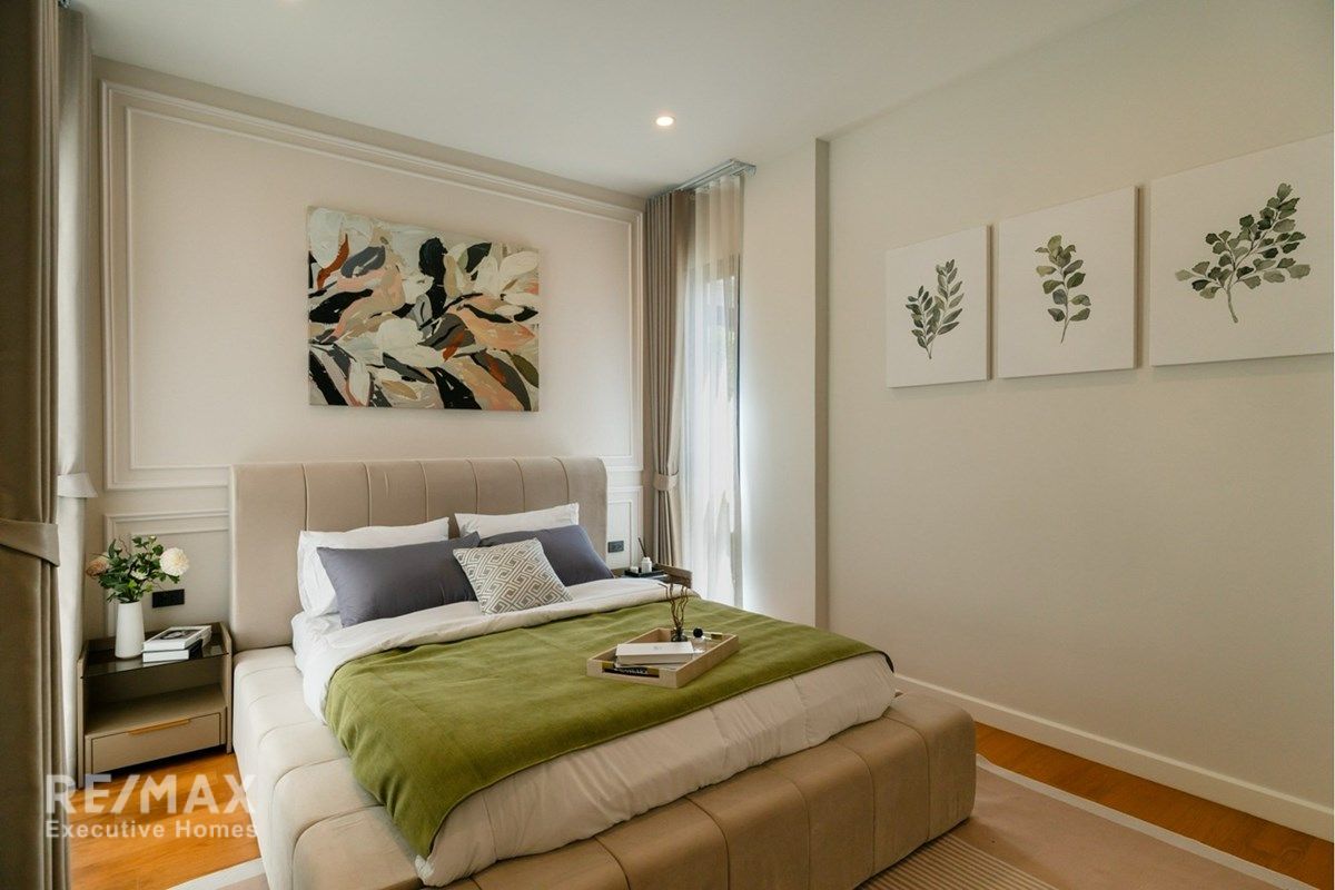 Luxury Two Level House for Sale in Cinq Royal Krungthep Kreetha 16