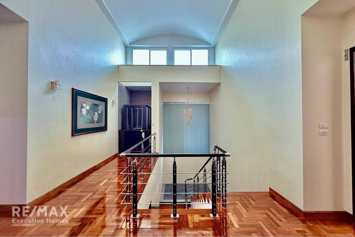 Luxuriöses freistehendes Haus zum Verkauf in Lakeside Villa 1, Bangna. 6