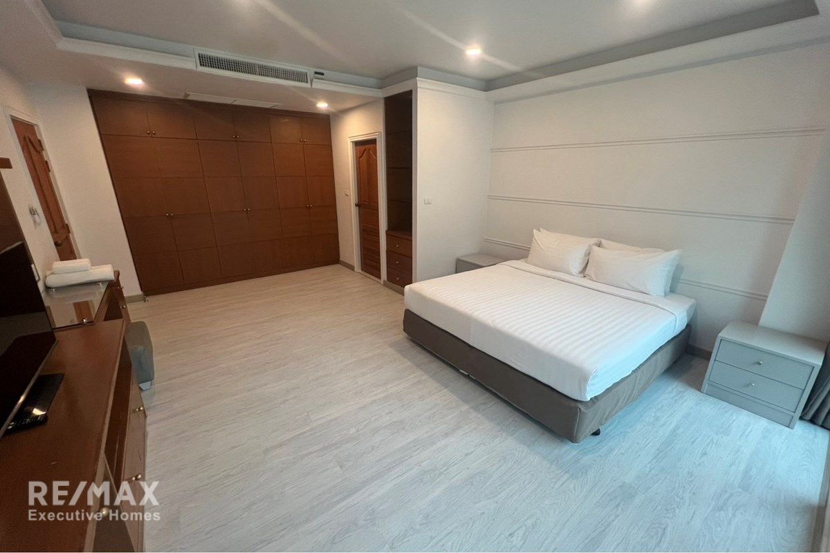 For Rent: Spacious 200sqm 2BR 2BA Condo in Sukhumvit 11 - Pet-Friendly, 75K 7