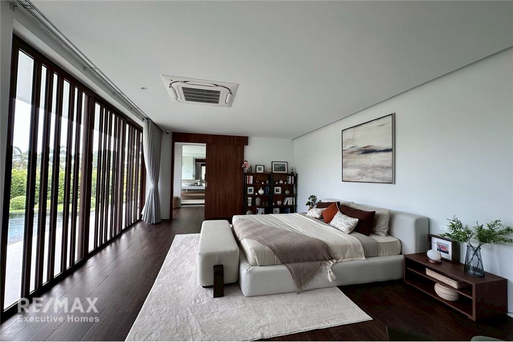 Elegant Pool Villa for Sale in Sunplay Pattaya - Bangsaray 10