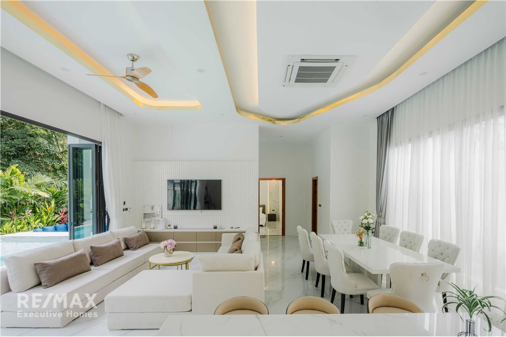 For Rent | Luxury Pool Villa in Thalang, Phuket 11
