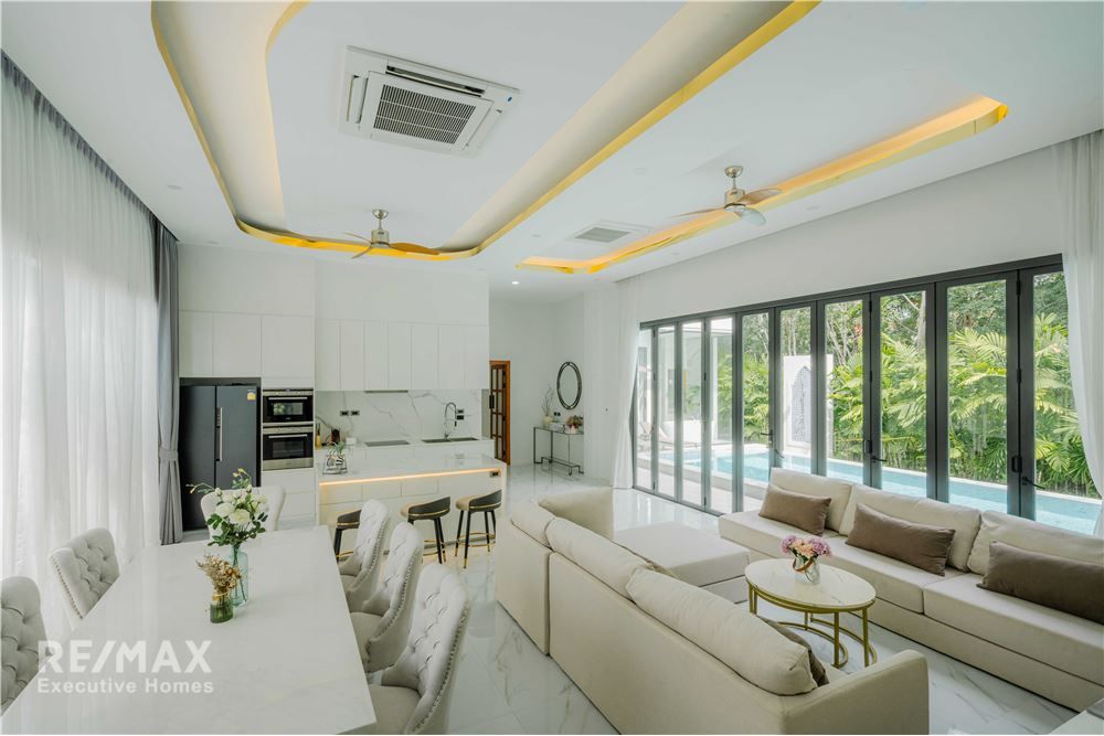 For Rent | Luxury Pool Villa in Thalang, Phuket 12