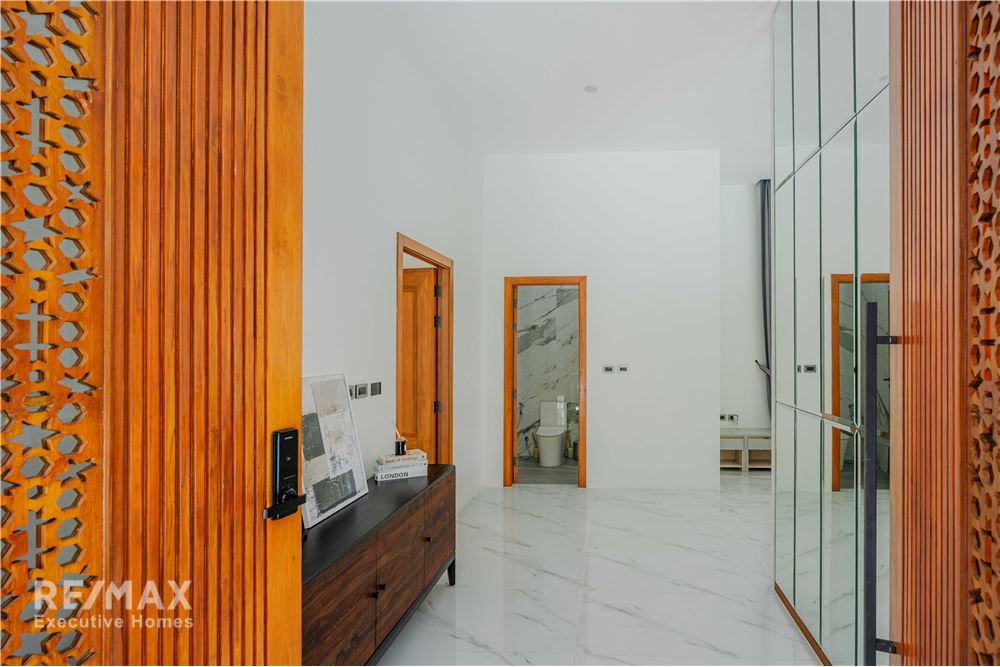 For Rent | Luxury Pool Villa in Thalang, Phuket 18