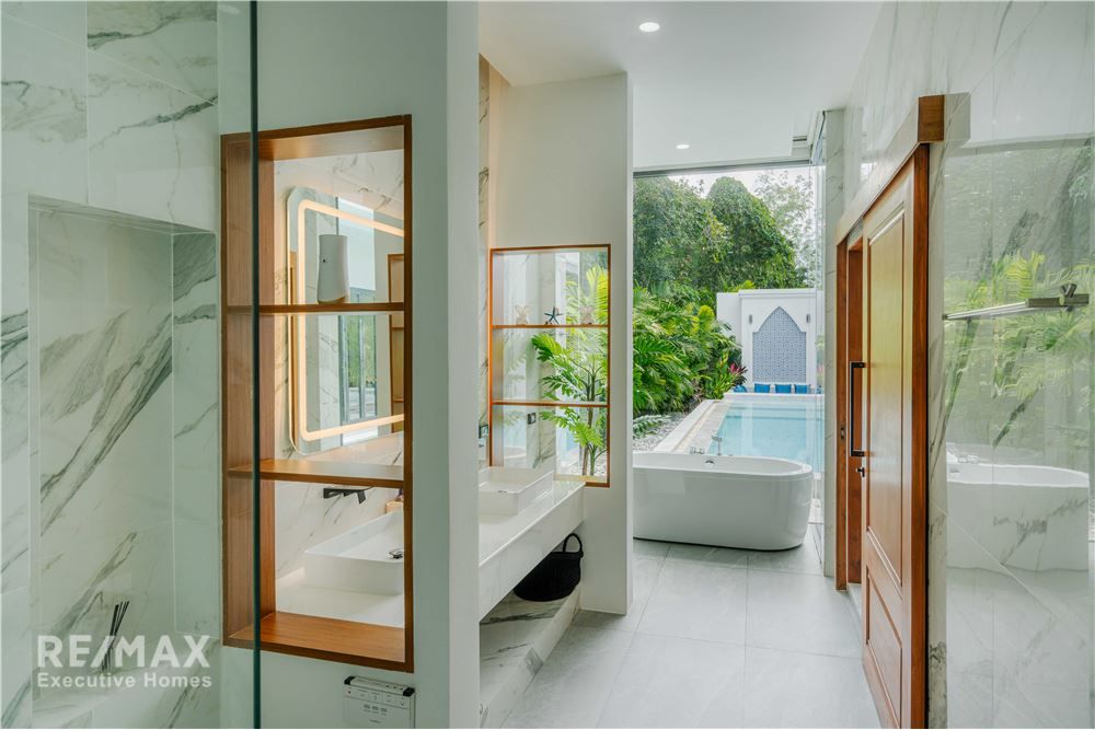 For Rent | Luxury Pool Villa in Thalang, Phuket 21