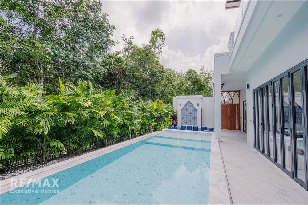 For Rent | Luxury Pool Villa in Thalang, Phuket 4