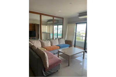 modern-condo-in-sathorn-with-easy-access-to-mrt-si-lom-13-mins-walk-920071079-22