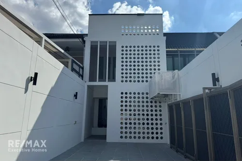 modern-2-bed-detached-home-in-prime-phra-khanong-bangkok-920071080-103