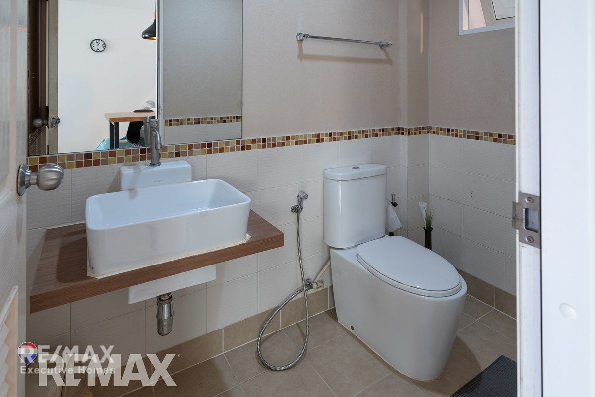 Urgent Sale! Beautiful 3-Storey Corner Townhome – Sukhumvit 101/1 10