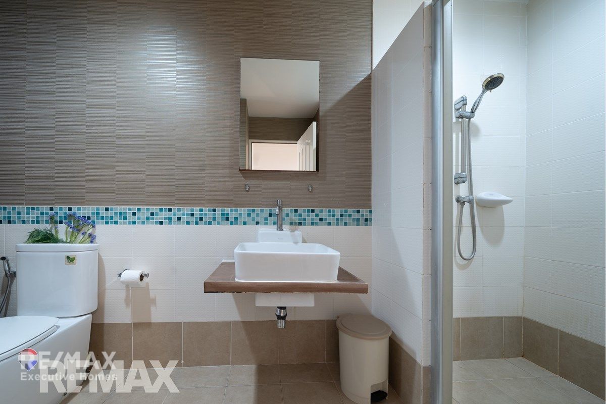 Urgent Sale! Beautiful 3-Storey Corner Townhome – Sukhumvit 101/1 12