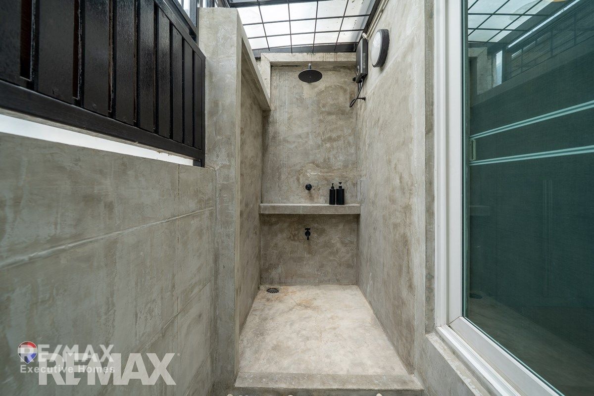 Urgent Sale! Beautiful 3-Storey Corner Townhome – Sukhumvit 101/1 23