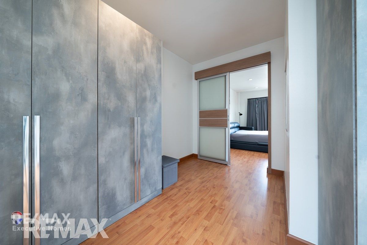 Urgent Sale! Beautiful 3-Storey Corner Townhome – Sukhumvit 101/1 25