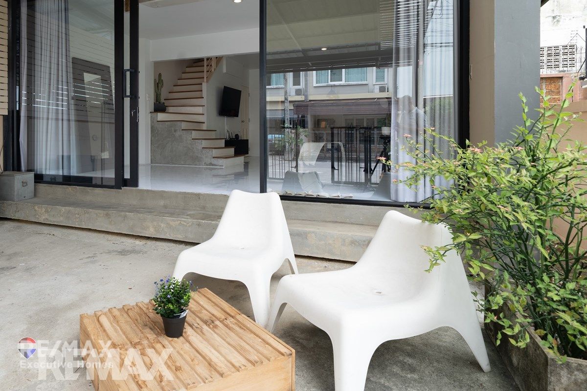 Urgent Sale! Beautiful 3-Storey Corner Townhome – Sukhumvit 101/1 26