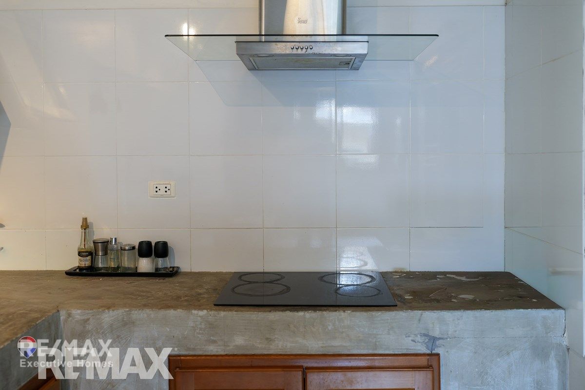 Urgent Sale! Beautiful 3-Storey Corner Townhome – Sukhumvit 101/1 30