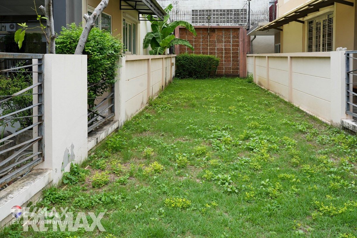 Urgent Sale! Beautiful 3-Storey Corner Townhome – Sukhumvit 101/1 40