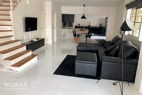 urgent-sale-spacious-3-storey-corner-townhome-in-sukhumvit-1011-920071080-123