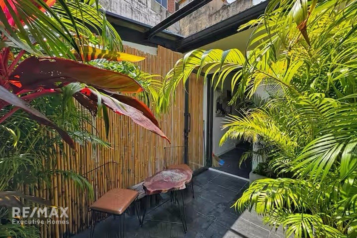 Modern 3-Level Townhouse for Sale in Sukhumvit 64 5