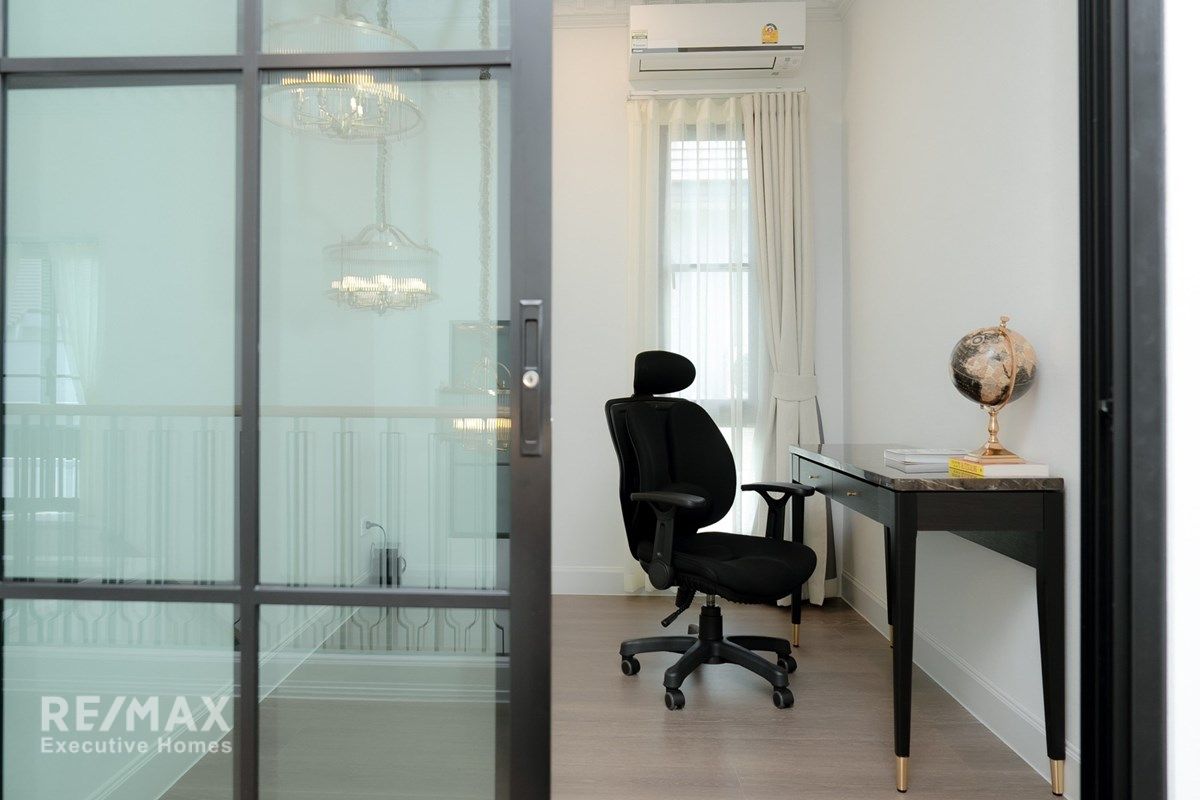 Luxurious 4-Bedroom Detached Home in Nanthawan Rama 9, Krunthepkritha 14