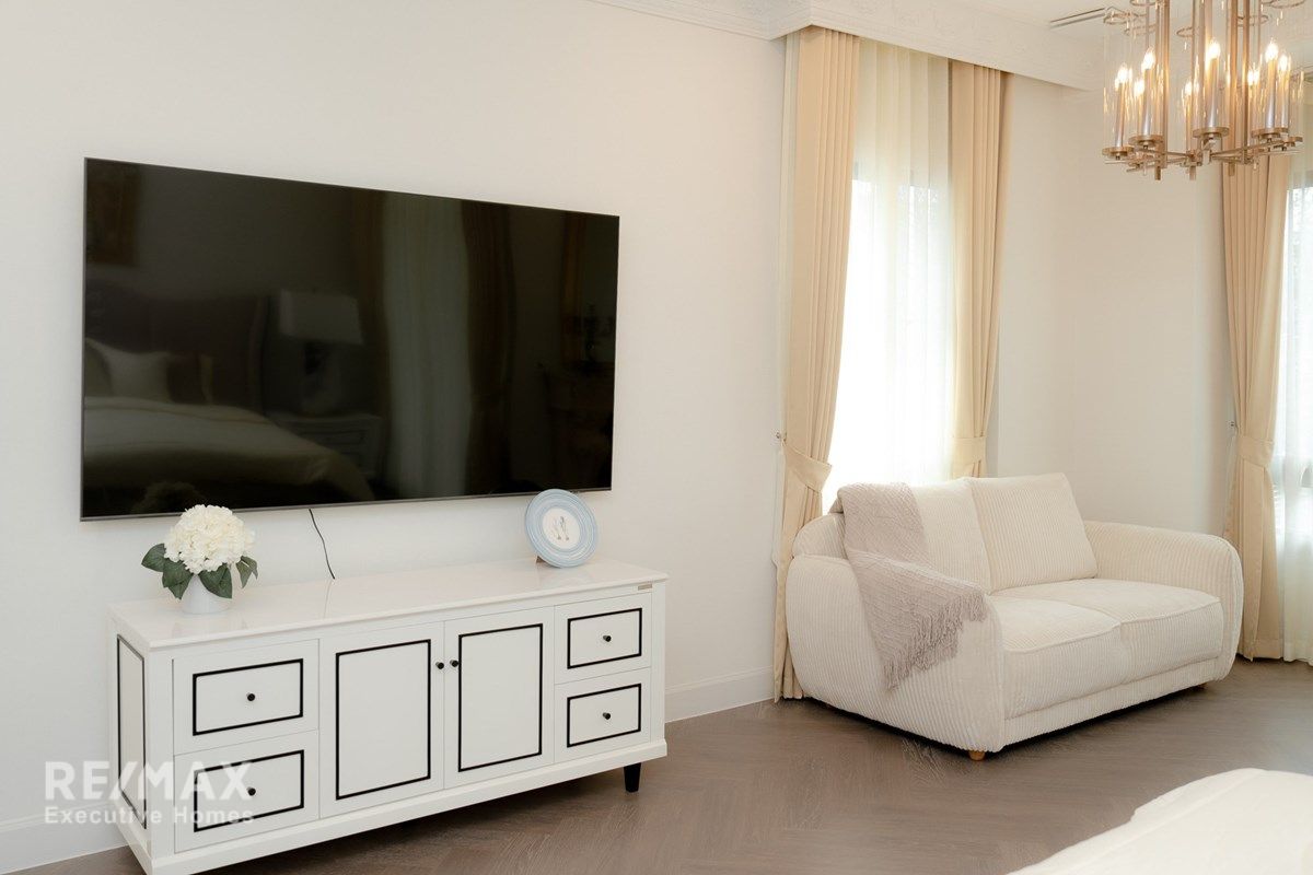 Luxurious 4-Bedroom Detached Home in Nanthawan Rama 9, Krunthepkritha 16