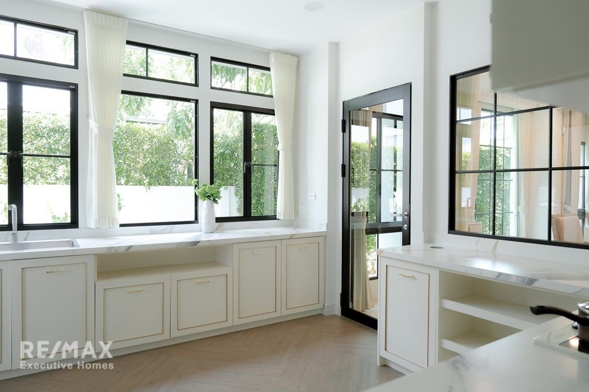 Luxurious 4-Bedroom Detached Home in Nanthawan Rama 9, Krunthepkritha 24