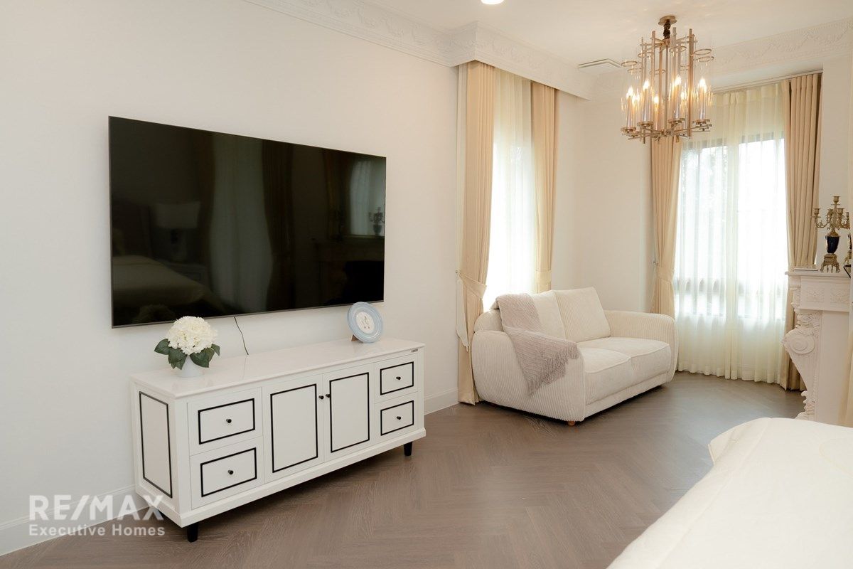 Luxurious 4-Bedroom Detached Home in Nanthawan Rama 9, Krunthepkritha 30