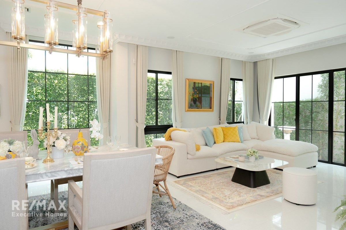 Luxurious 4-Bedroom Detached Home in Nanthawan Rama 9, Krunthepkritha 4