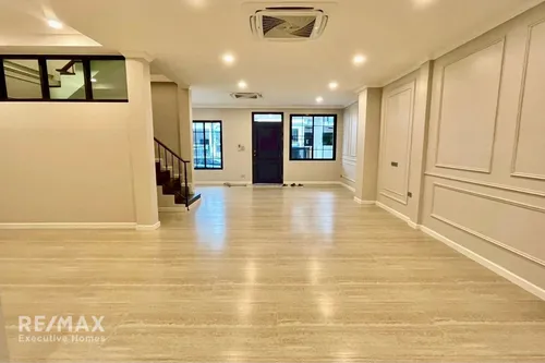 3br-townhouse-in-bangkoks-city-center-with-modern-amenities-920071080-138
