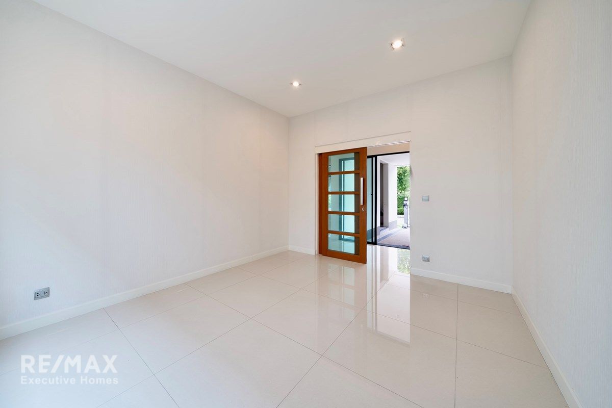 Neuwertiges Einfamilienhaus in The Grand Lux, Bangna-Suan Luang - 120 SQ.W. 14