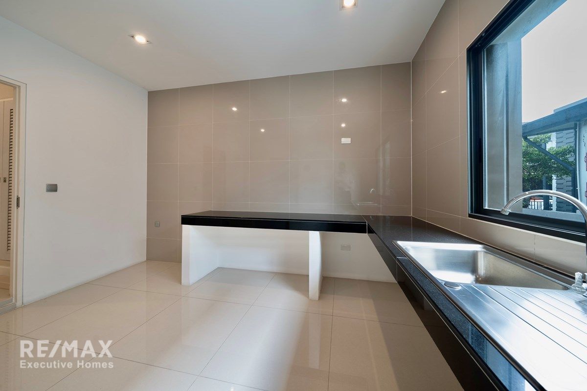 Neuwertiges Einfamilienhaus in The Grand Lux, Bangna-Suan Luang - 120 SQ.W. 17