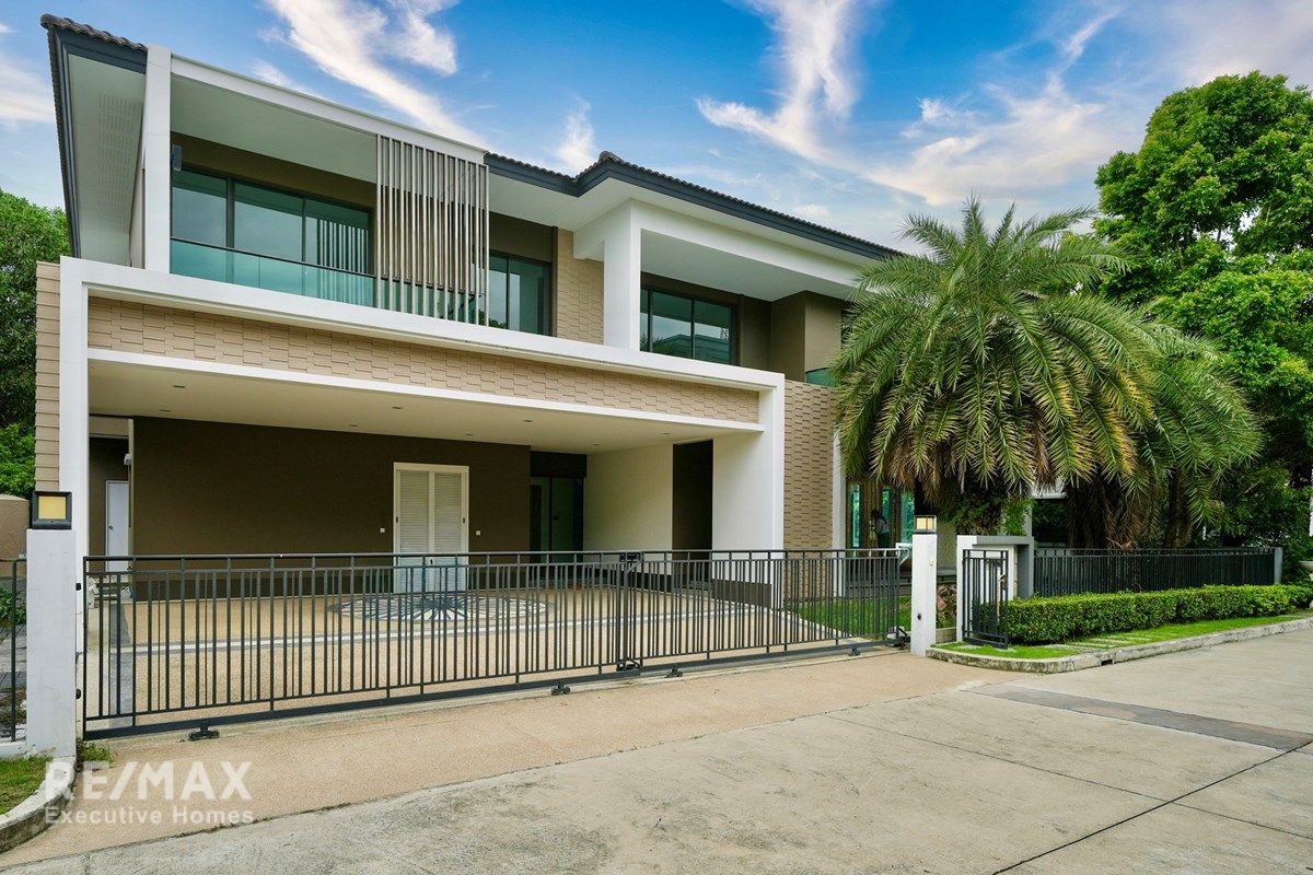 Neuwertiges Einfamilienhaus in The Grand Lux, Bangna-Suan Luang - 120 SQ.W. 2
