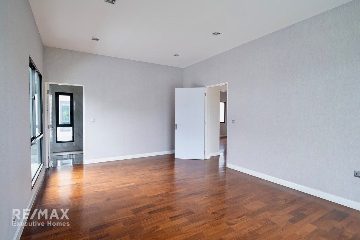 Neuwertiges Einfamilienhaus in The Grand Lux, Bangna-Suan Luang - 120 SQ.W. 32
