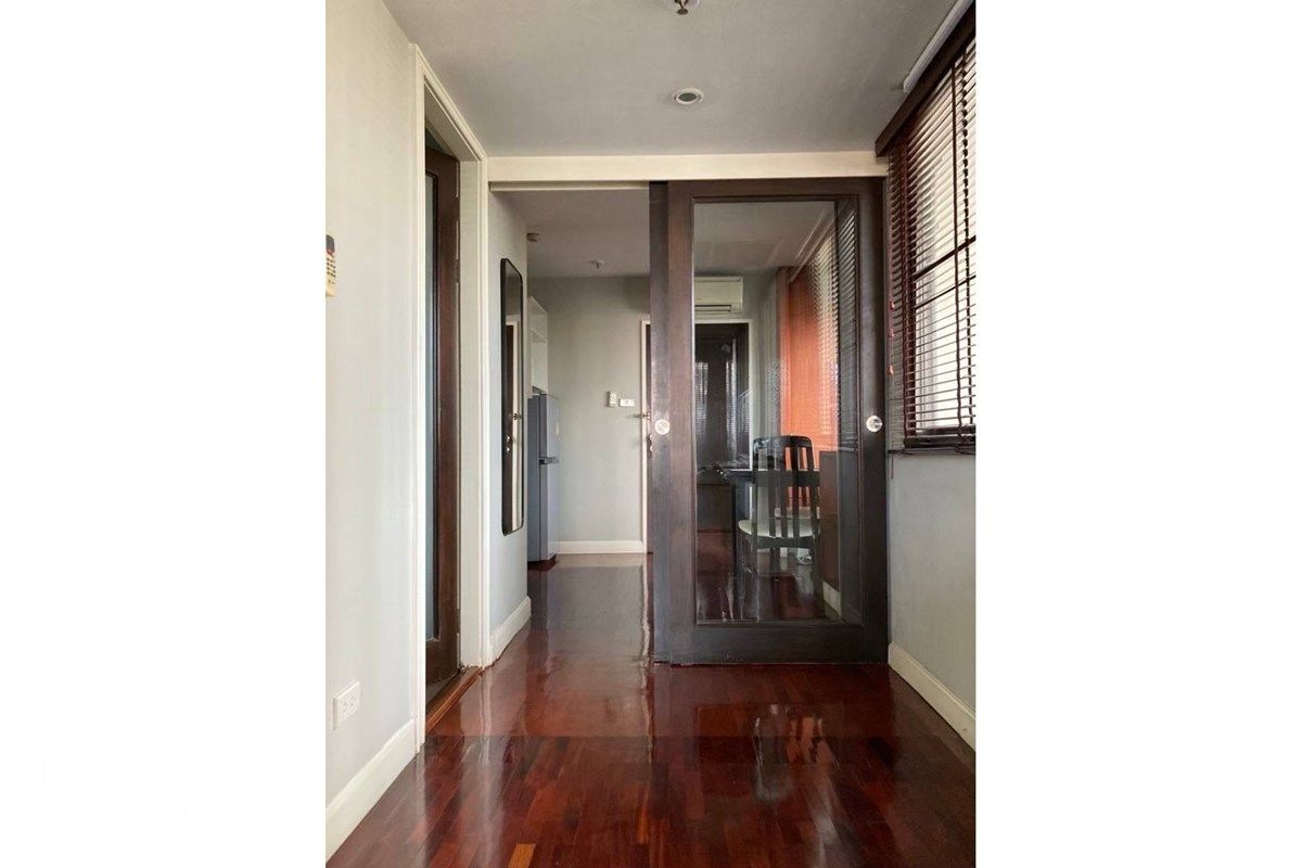 Luxurious Condo for Sale in Prompong, Bangkok 8