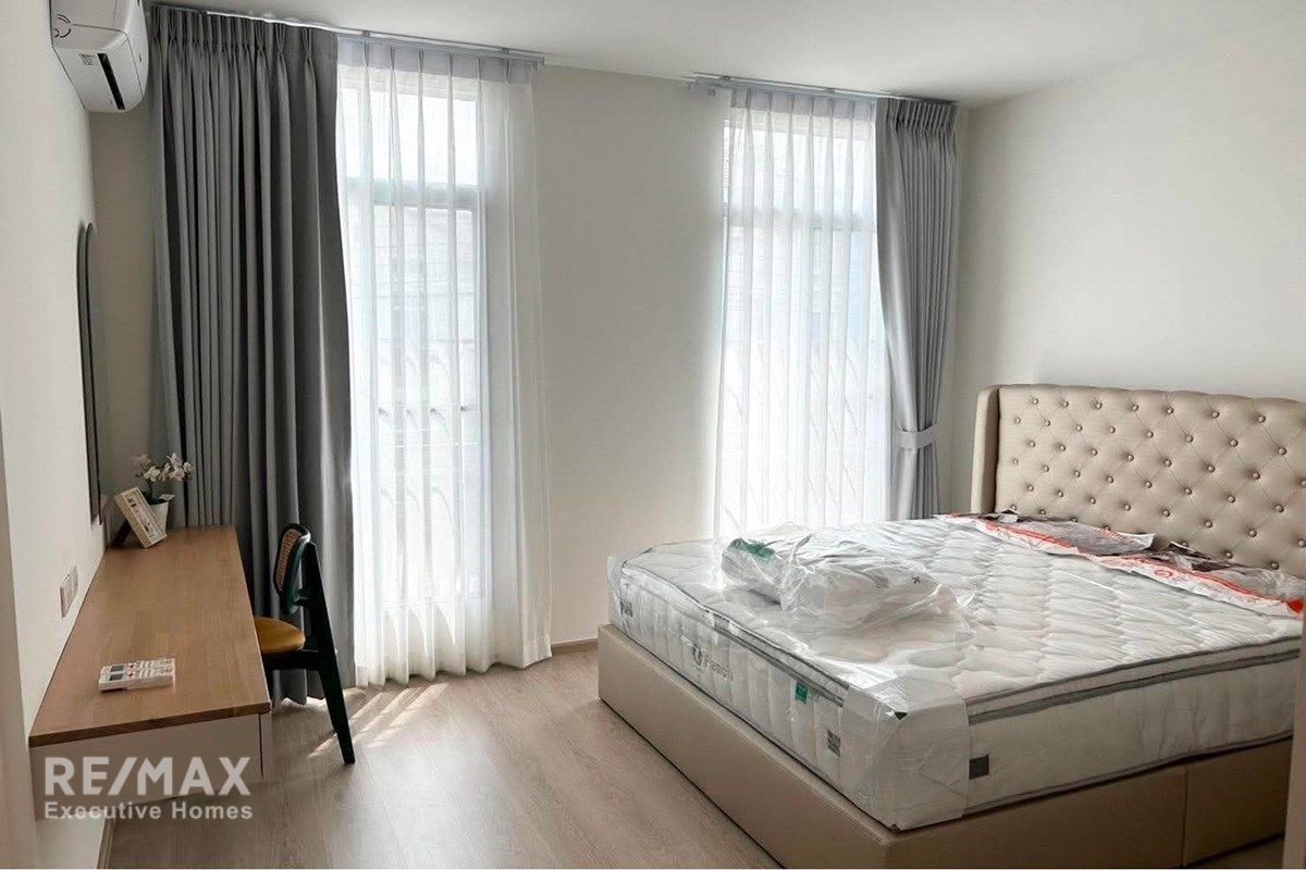 Luxuriöses freistehendes Mietshaus mit 3 Schlafzimmern in Bang Na, Bangkok. 4