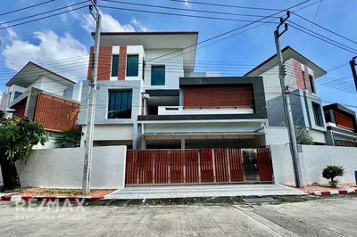 luxurious-6-bedroom-7-bathroom-detached-house-in-bangkok-920071080-92