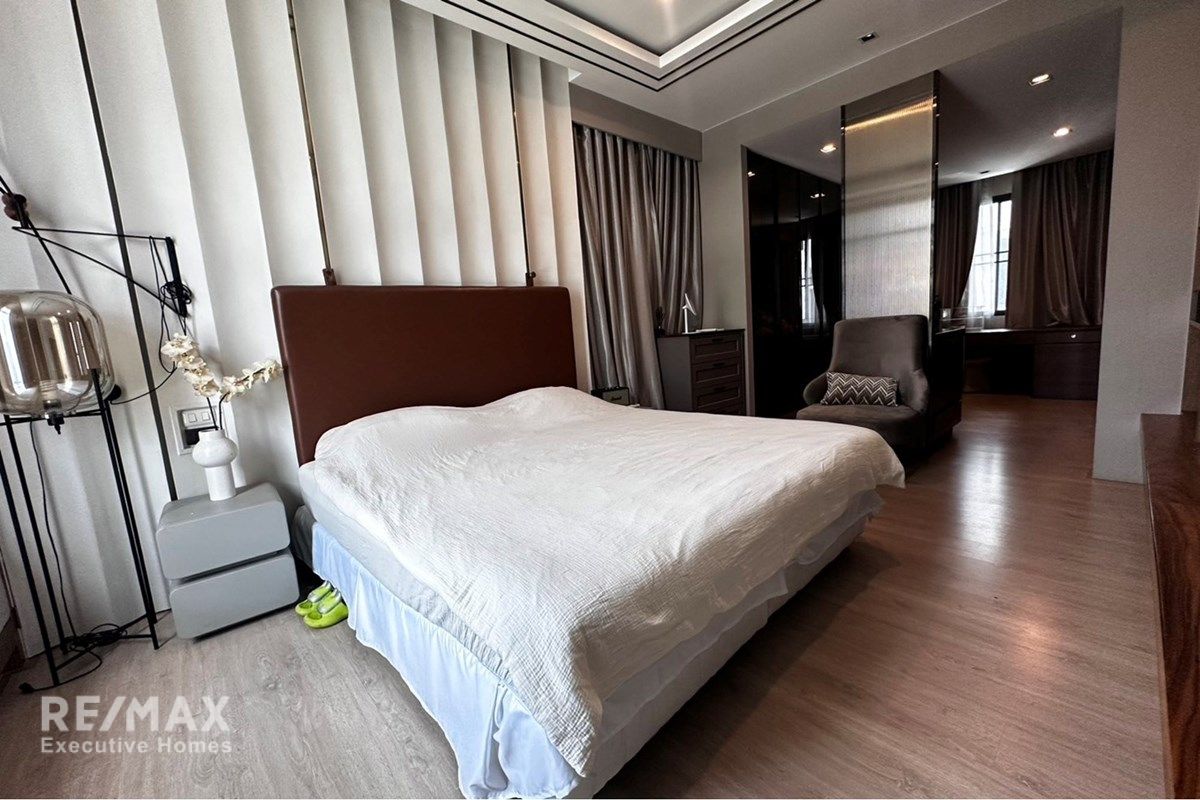200sqm 3.5-Storey Townhome for Sale in Pattanakarn - 3.3M Decor Included 10