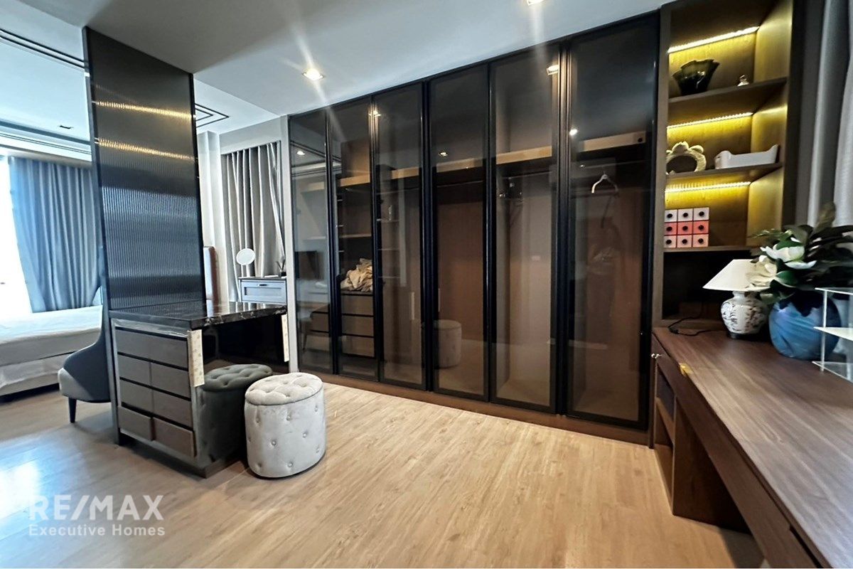 200sqm 3.5-Storey Townhome for Sale in Pattanakarn - 3.3M Decor Included 13
