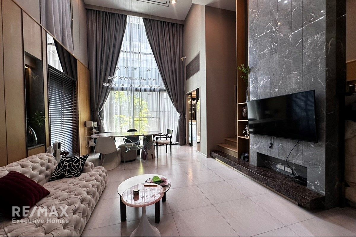 200sqm 3.5-Storey Townhome for Sale in Pattanakarn - 3.3M Decor Included 2