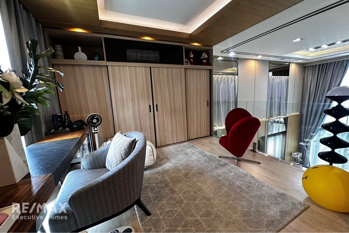 200sqm 3.5-Storey Townhome for Sale in Pattanakarn - 3.3M Decor Included 5